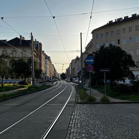 Bloom - Cozy Apartment, 5 Stops To City Center Wien Ngoại thất bức ảnh