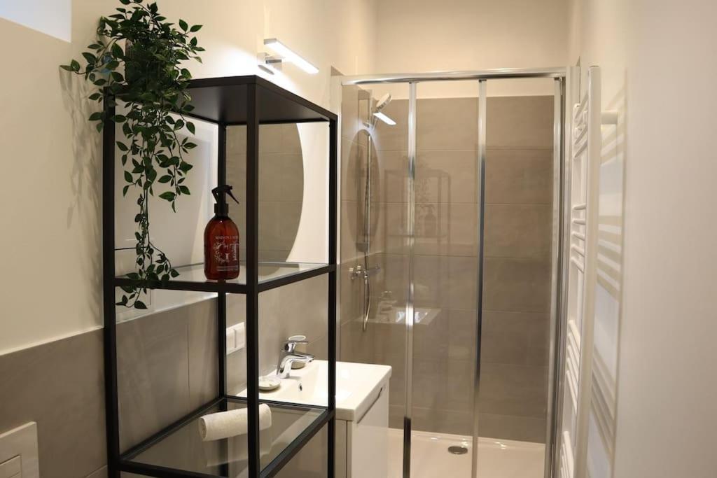 Bloom - Cozy Apartment, 5 Stops To City Center Wien Ngoại thất bức ảnh