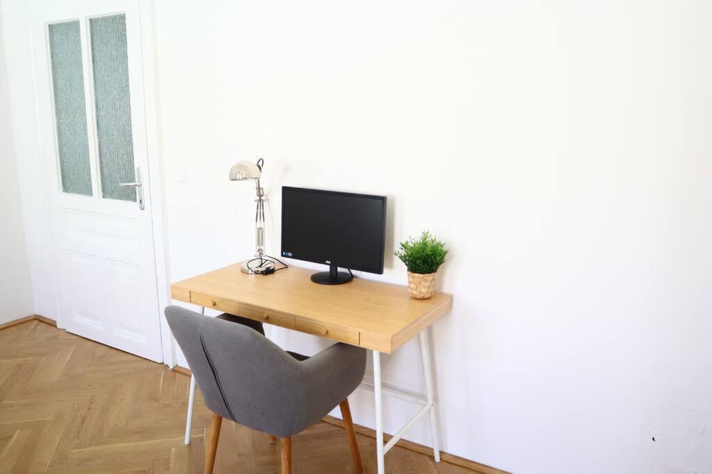 Bloom - Cozy Apartment, 5 Stops To City Center Wien Ngoại thất bức ảnh