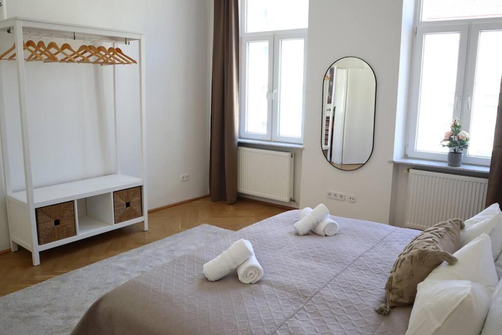 Bloom - Cozy Apartment, 5 Stops To City Center Wien Ngoại thất bức ảnh